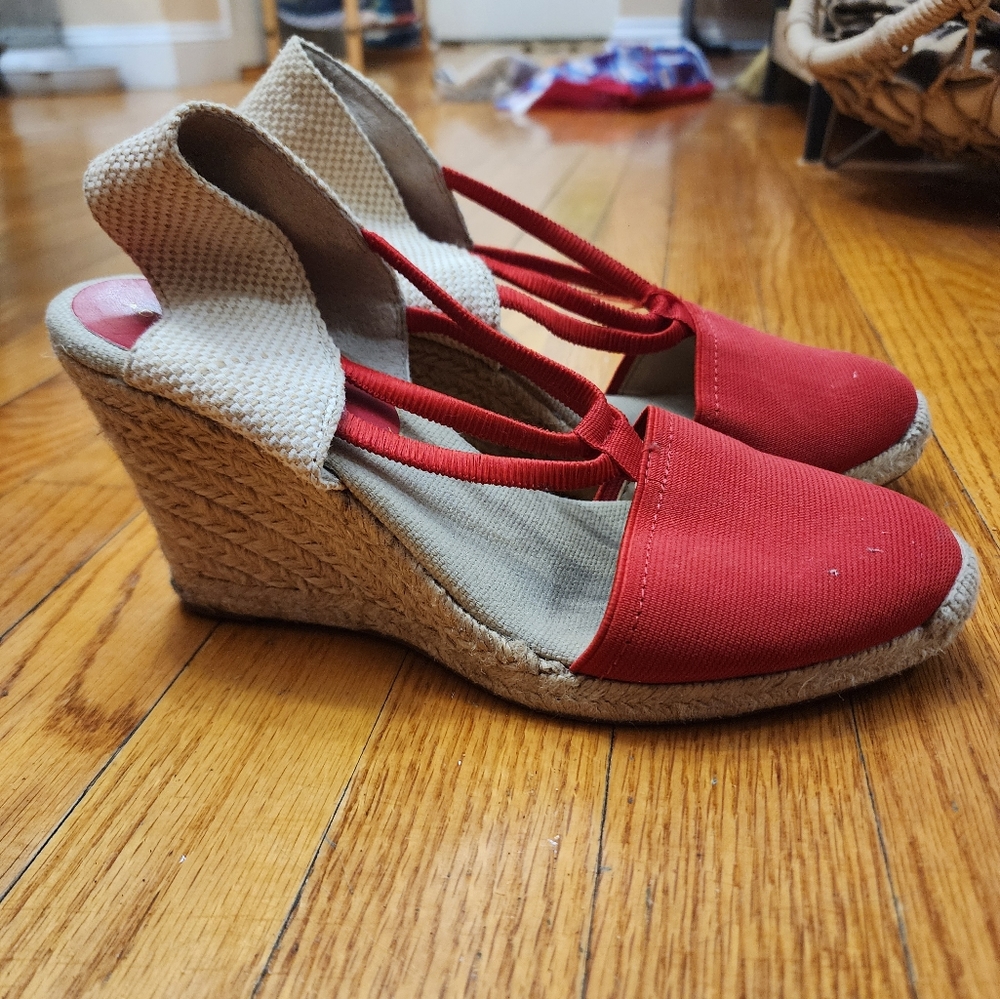 Shoes - Picture 4 of 5
